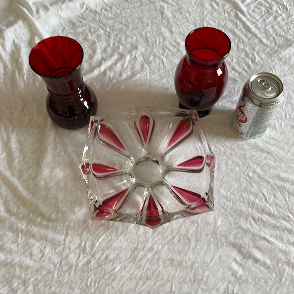 Stunning vintage ruby red glass❤️